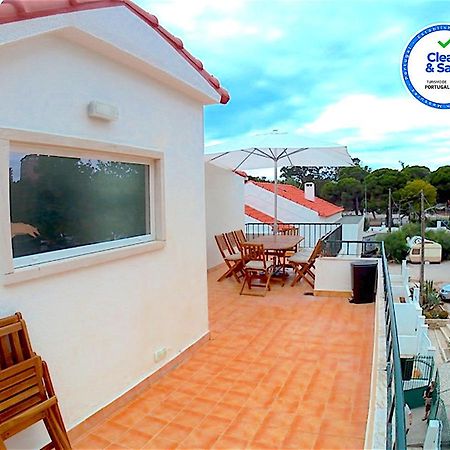 Apartment Near The Beach With Big Terrace Setúbal Dış mekan fotoğraf